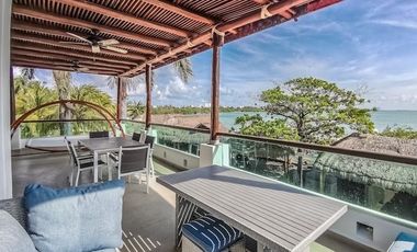 House for sale in the heart of the Cancun Hotel Zone Lagoon Front
