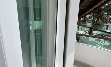 House for sale in the heart of the Cancun Hotel Zone Lagoon Front