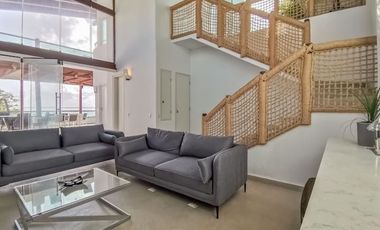 House for sale in the heart of the Cancun Hotel Zone Lagoon Front