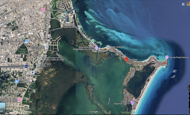 House for sale in the heart of the Cancun Hotel Zone Lagoon Front