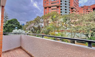 Hermosa Casa Amoblada en Arriendo Frente al Mall Amsterdam