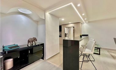 Hermosa Casa Amoblada en Arriendo Frente al Mall Amsterdam