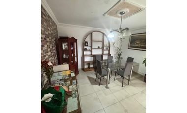 VENTA DE LUJOSA CASA 1 Y 2 PISO EN SAN JAVIER