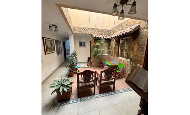 VENTA DE LUJOSA CASA 1 Y 2 PISO EN SAN JAVIER