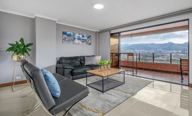 Apartamento en El Poblado, Medellín – Elegancia y Comodidad