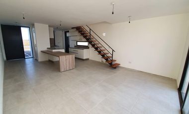 DUPLEX TRES DORMITORIOS EN VENTA, DOCTA URBANIZACION