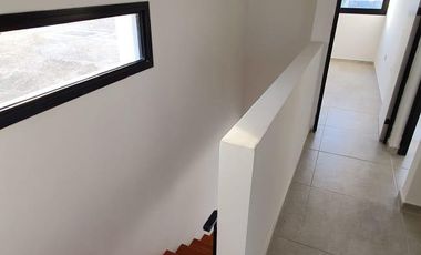 DUPLEX TRES DORMITORIOS EN VENTA, DOCTA URBANIZACION