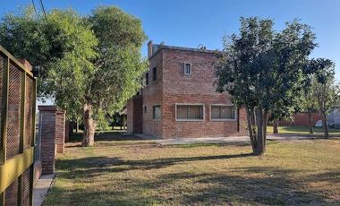 VENTA/PERMUTA - Casa - 2 dormitorios -Pileta - Country 16, Pueblo Esther
