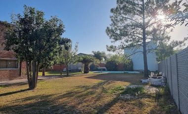VENTA/PERMUTA - Casa - 2 dormitorios -Pileta - Country 16, Pueblo Esther