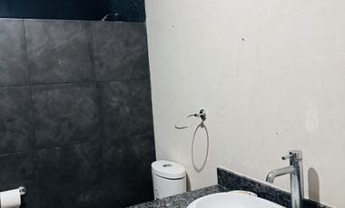 Casa en Venta en Yucatán Country Club, con vista al lago y  campo de Golf