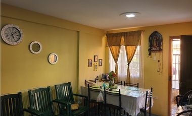 En venta casa de dos habitaciones ciudadela La Aurora Manta