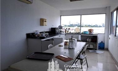 ALQUILER LOCAL 2500M2  EN TUMBAMUERTO MC
