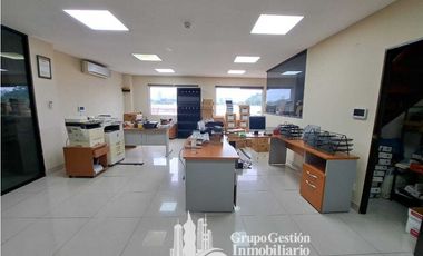 ALQUILER LOCAL 2500M2  EN TUMBAMUERTO MC
