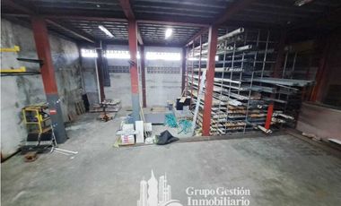ALQUILER LOCAL 2500M2  EN TUMBAMUERTO MC