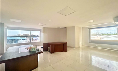 ALQUILER LOCAL 2500M2  EN TUMBAMUERTO MC