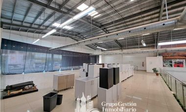 ALQUILER LOCAL 2500M2  EN TUMBAMUERTO MC