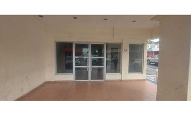 SE ALQUILA LOCAL COMERCIAL DE 2 PLANTAS EN EL CENTRO DE SANTIAGO