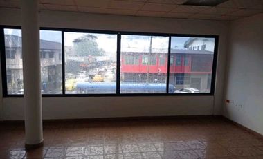 SE ALQUILA LOCAL COMERCIAL DE 2 PLANTAS EN EL CENTRO DE SANTIAGO