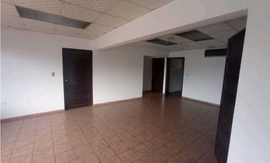 SE ALQUILA LOCAL COMERCIAL DE 2 PLANTAS EN EL CENTRO DE SANTIAGO
