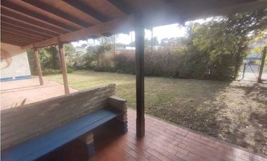La pergola tenis
