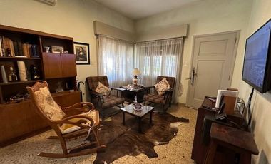 Casa para 2 Familias en venta en Temperley Este