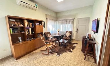 Casa para 2 Familias en venta en Temperley Este