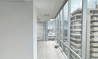 Oficina en Arriendo en A pasos del Parque Arauco