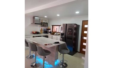 CASA DE ESQUINA ESTILO MODERNO LOS ANGELES