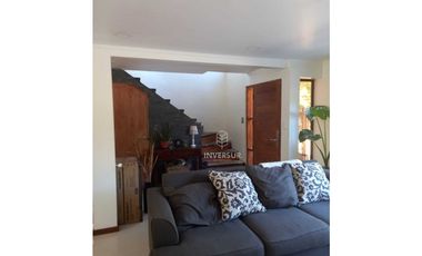 CASA DE ESQUINA ESTILO MODERNO LOS ANGELES