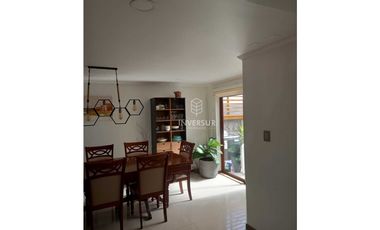 CASA DE ESQUINA ESTILO MODERNO LOS ANGELES