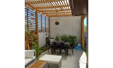 CASA DE ESQUINA ESTILO MODERNO LOS ANGELES