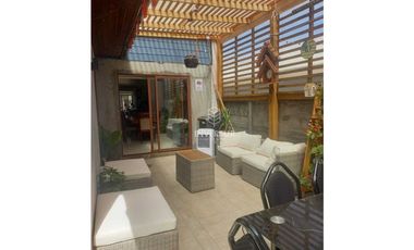 CASA DE ESQUINA ESTILO MODERNO LOS ANGELES