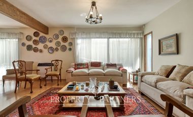 Venta casa con increíble potencial. La Reina