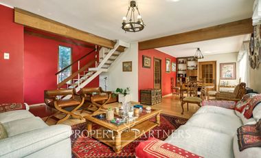 Venta casa con increíble potencial. La Reina