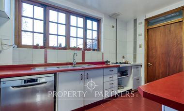 Venta casa con increíble potencial. La Reina