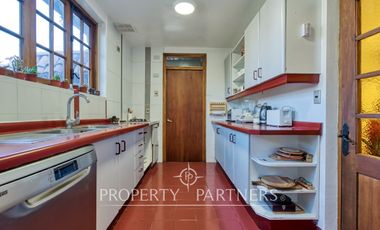 Venta casa con increíble potencial. La Reina