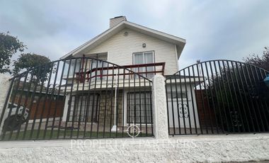 Hermosa casa en sector Llolleo Central