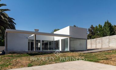 Excelente oportunidad! Casa con 1.000 metros de terreno en Lo Cañas - Exclusivo sector de La Florida.