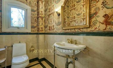 Arriendo de espectacular casa con gran terreno, Los Dominicos Antiguo