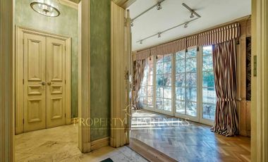 Arriendo de espectacular casa con gran terreno, Los Dominicos Antiguo