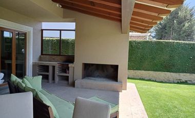 Casa en venta en Club de Golf  Los Encinos