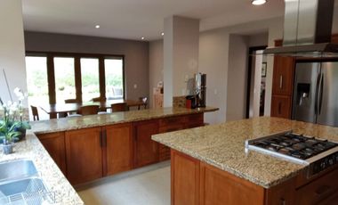 Casa en venta en Club de Golf  Los Encinos