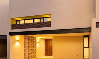 Casa en venta  ubicada en Temozón Norte  Mérida