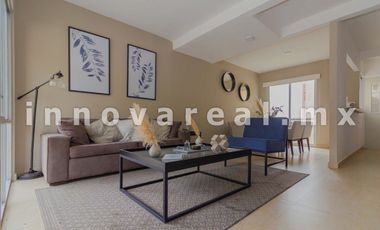 Ceiba Arborada en Lago Esmeralda