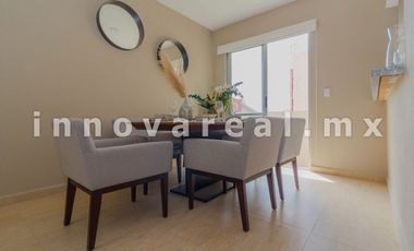 Ceiba Arborada en Lago Esmeralda