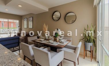 Ceiba Arborada en Lago Esmeralda