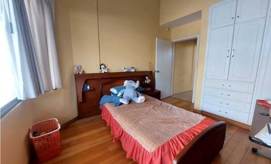 VENDO CASA CON DOS DEPARTAMENTOS SECTOR MASTODONTES  (VERB)