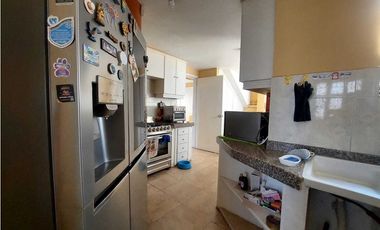 VENDO CASA CON DOS DEPARTAMENTOS SECTOR MASTODONTES  (VERB)