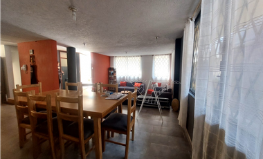 VENDO CASA CON DOS DEPARTAMENTOS SECTOR MASTODONTES  (VERB)