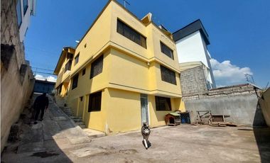 VENDO CASA CON DOS DEPARTAMENTOS SECTOR MASTODONTES  (VERB)